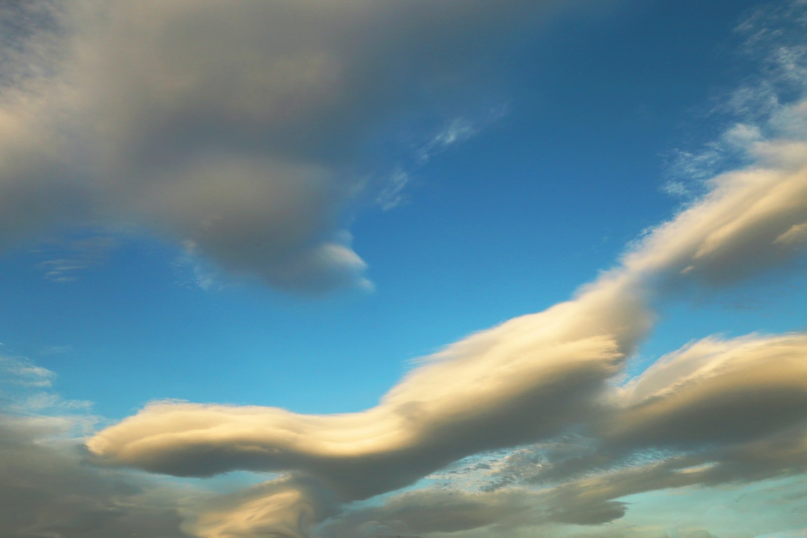 white clouds and blue sky during daytime